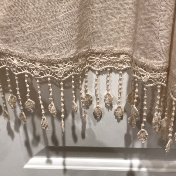 Fringe bottom cardigan/vest - Picture 3 of 3